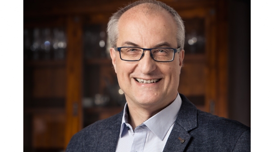 Dr. Matthias Barz